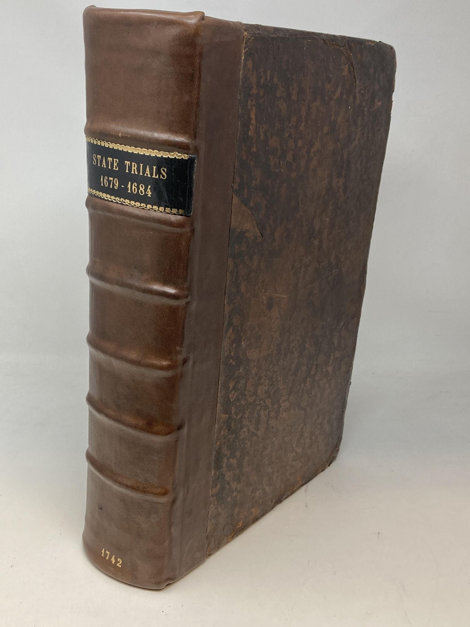Salmon, Thomas and Sollom Emlyn - A Complete Collection of State-Trials and Proceedings Upon High-Treason, and Other Crimes and Misdemeanours; from the Reign of King Richard II. To the End of the Reign of King George I: The Third Volume (1679-1684); (with Two Alphabetical Tables to the Whole)