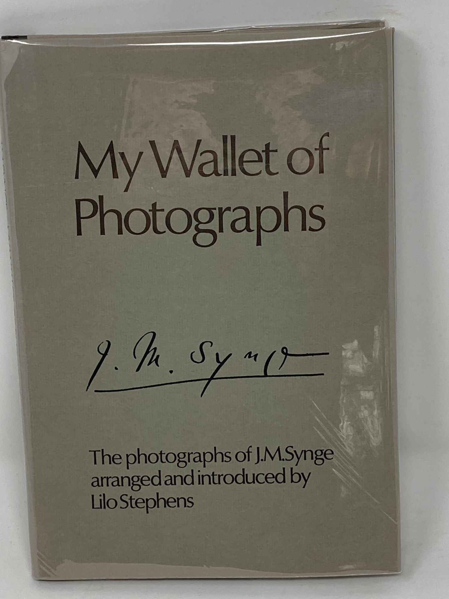 Synge, J.M. - My Wallet of Photographs: The Collected Photographs of J.M. Synge Arranged and Introduced by Lilo Stephens