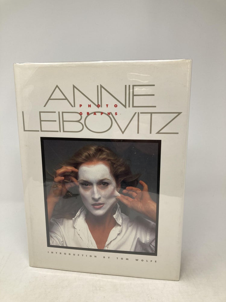 Item #86169 PHOTOGRAPHS (SIGNED); Introduction by Tom Wolfe. Annie Leibovitz.